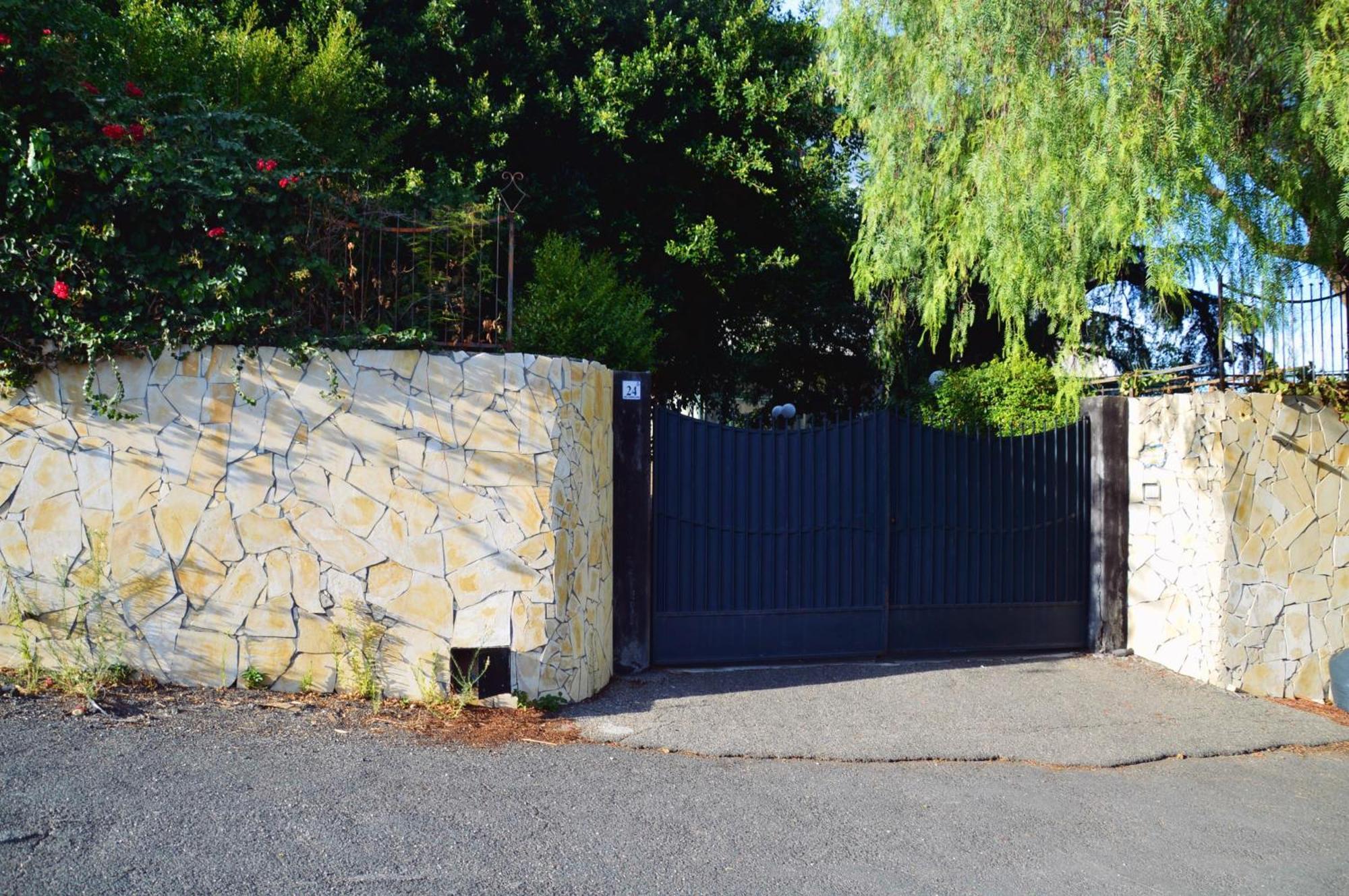 Angelo Delle Aci Holiday home *